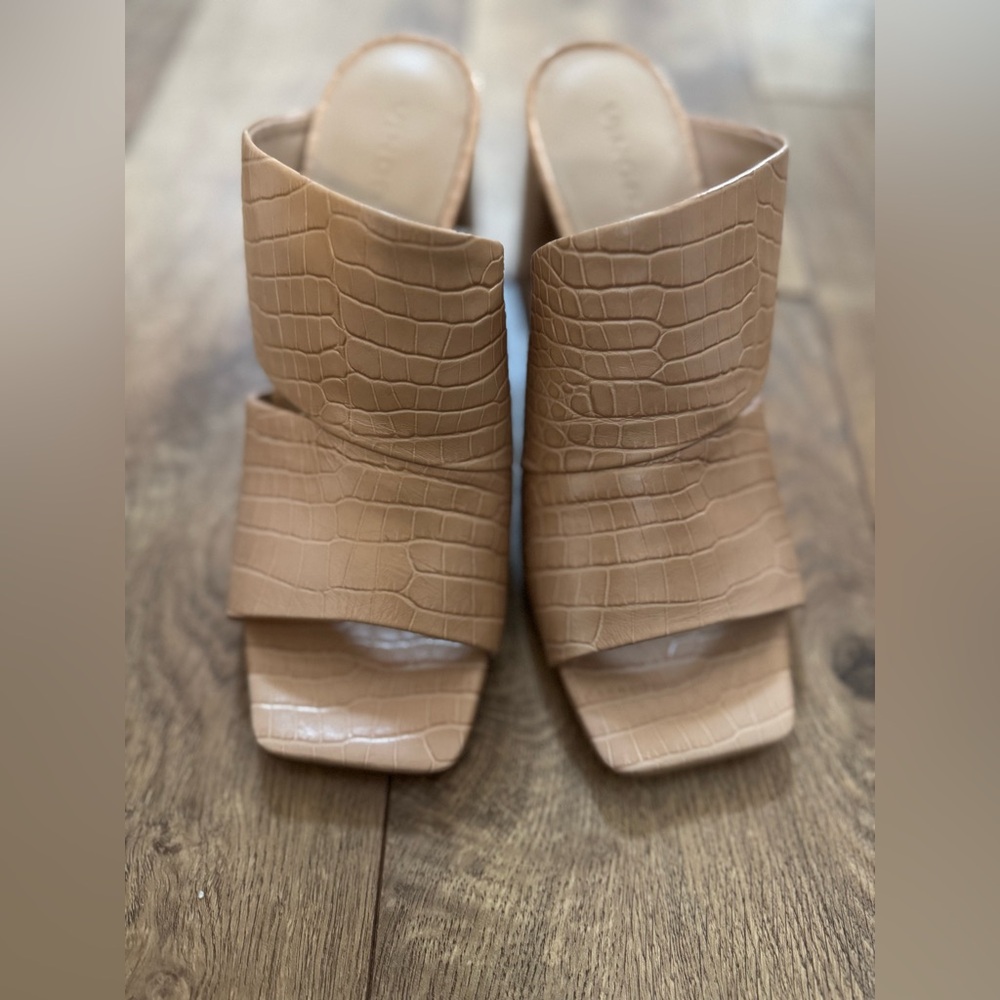 Vince Light Brown Croc-Embossed Mules NWOT